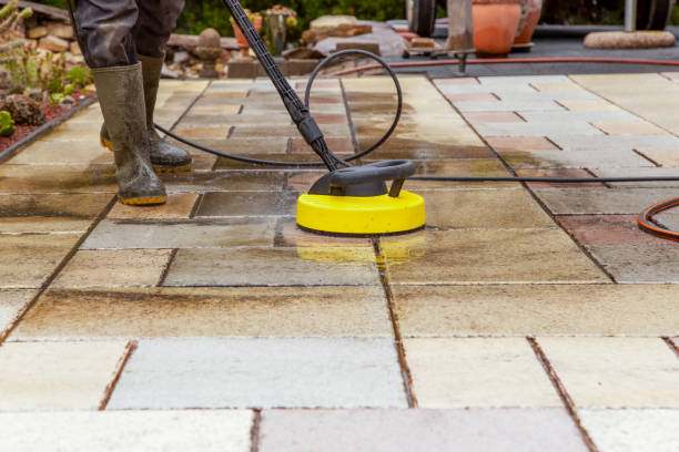 Best Pool Deck Cleaning in Janesville, MN